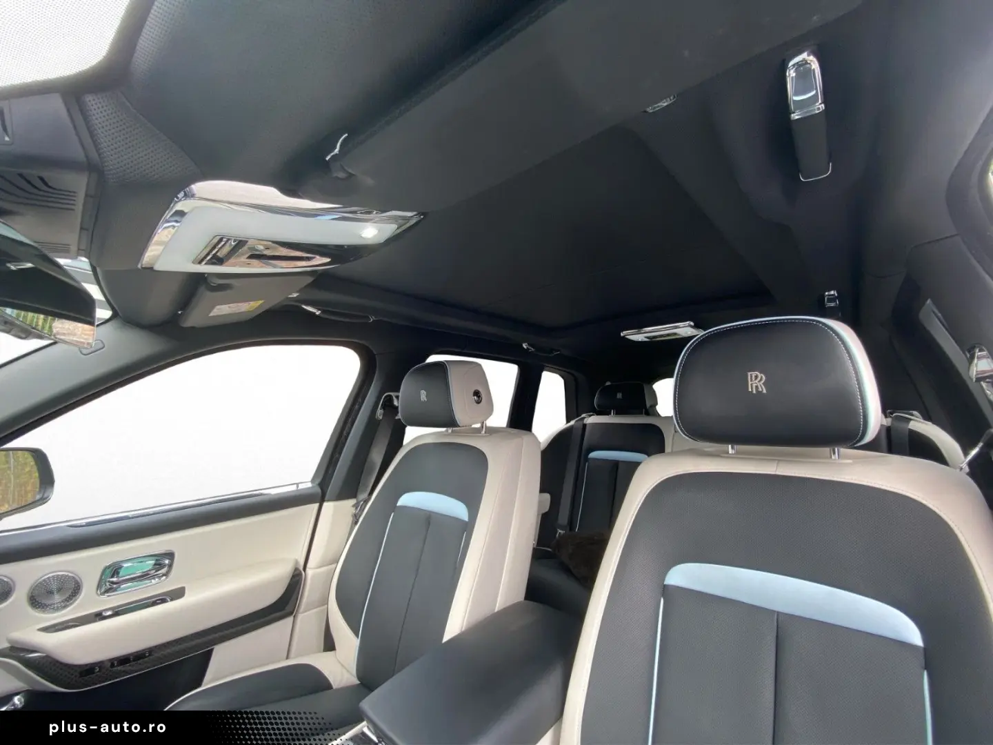 ROLLS ROYCE Cullinan Black Badge