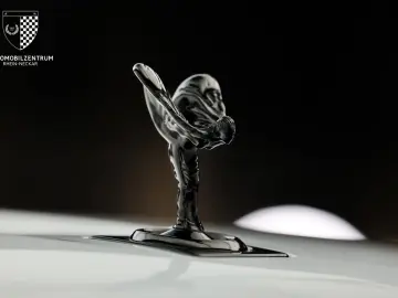 ROLLS ROYCE Cullinan Black Badge Starburst RearSeat Bespoke