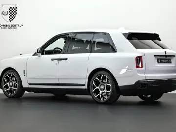 ROLLS ROYCE Cullinan Black Badge Starburst RearSeat Bespoke