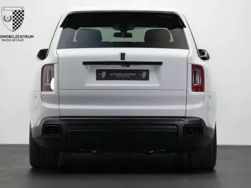 ROLLS ROYCE Cullinan Black Badge Starburst RearSeat Bespoke