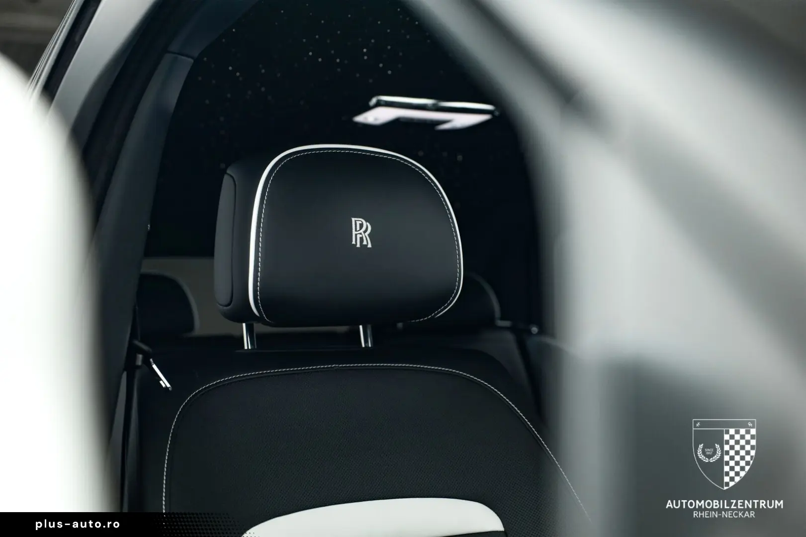ROLLS ROYCE Cullinan Black Badge Starburst RearSeat Bespoke