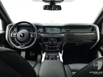 ROLLS ROYCE Cullinan Black Badge Starburst RearSeat Bespoke