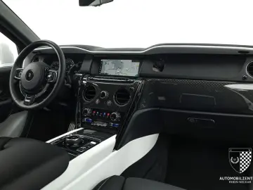 ROLLS ROYCE Cullinan Black Badge Starburst RearSeat Bespoke