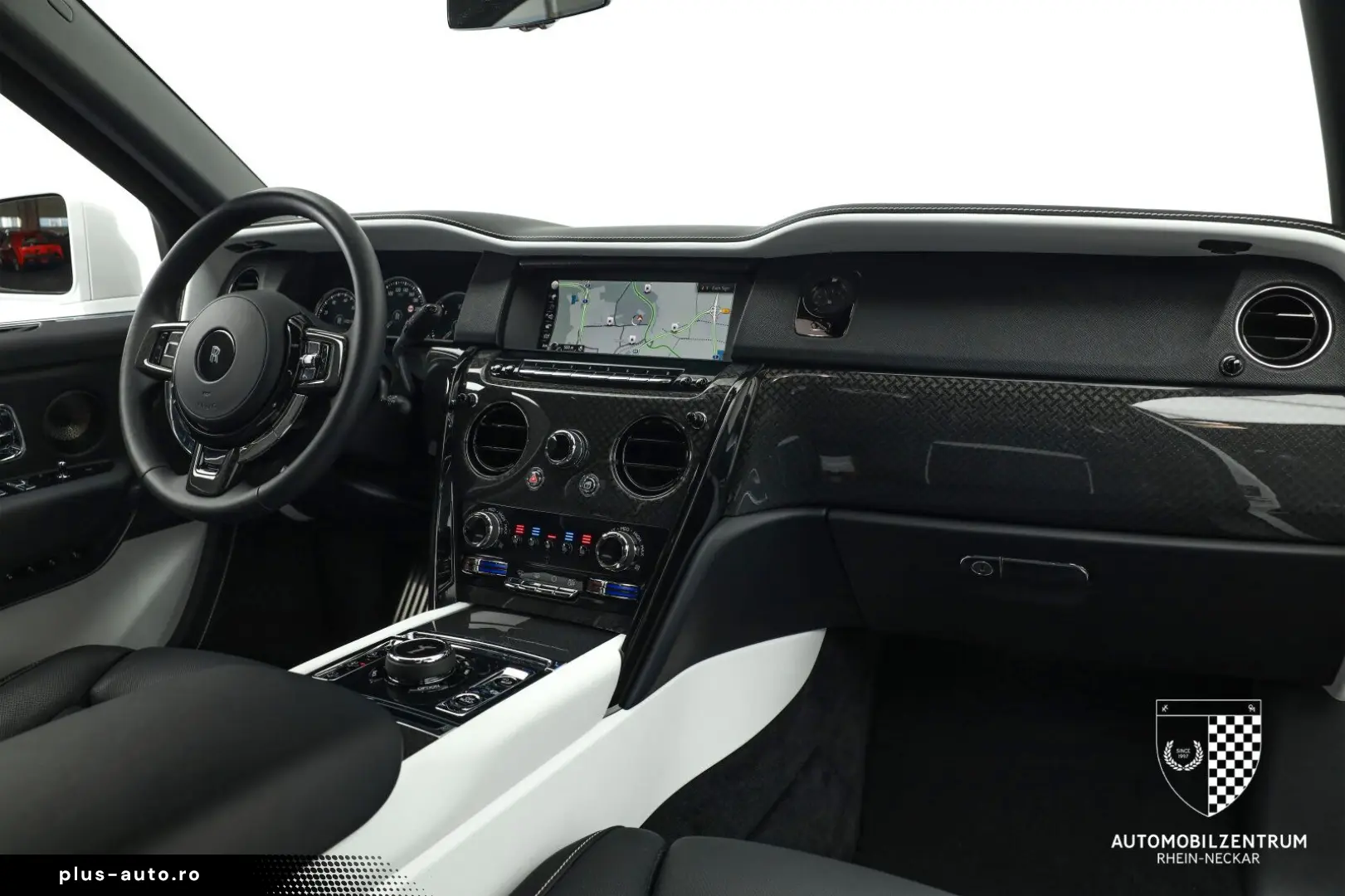 ROLLS ROYCE Cullinan Black Badge Starburst RearSeat Bespoke