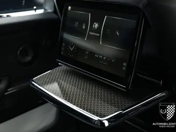 ROLLS ROYCE Cullinan Black Badge Starburst RearSeat Bespoke