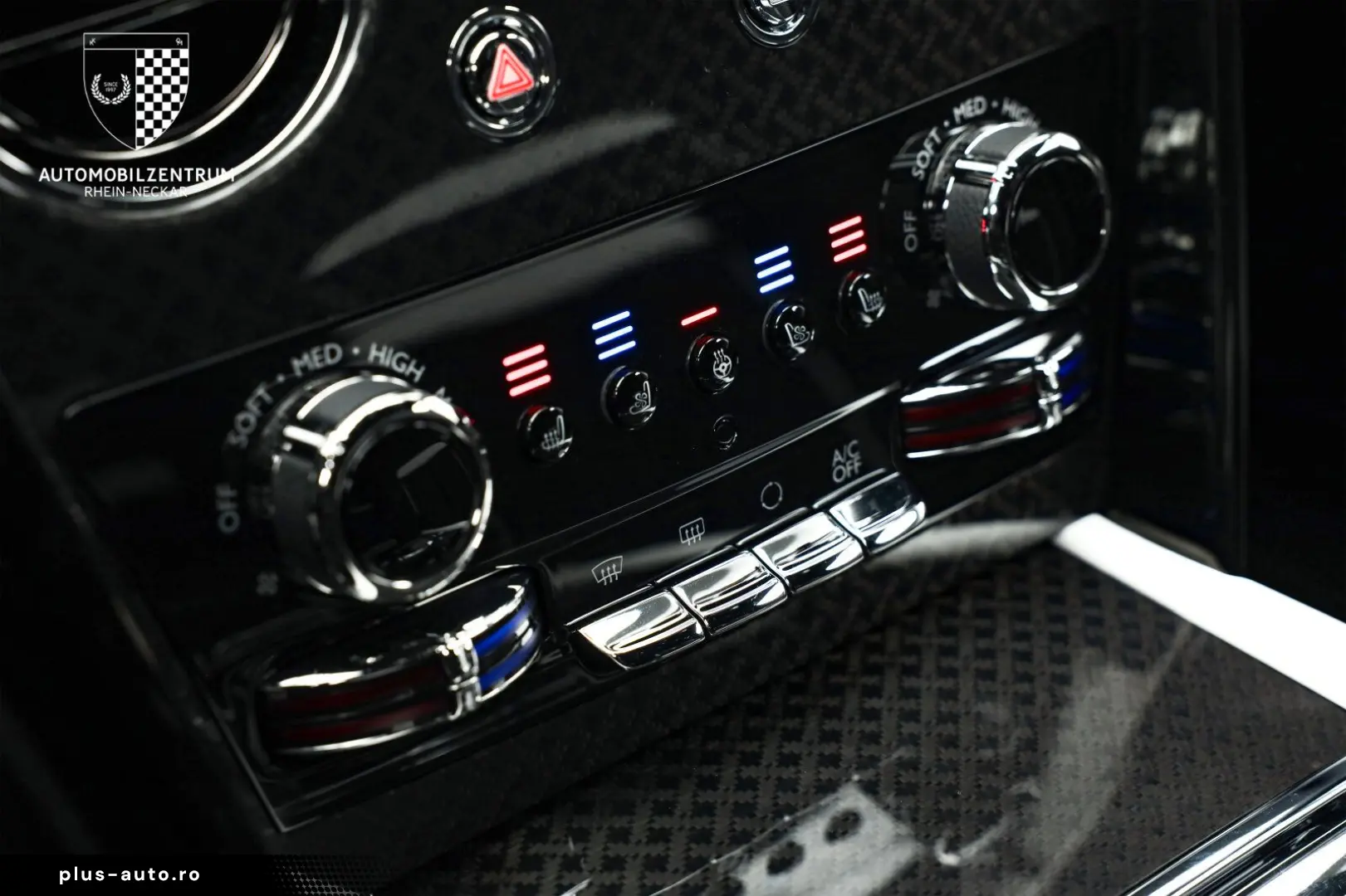 ROLLS ROYCE Cullinan Black Badge Starburst RearSeat Bespoke