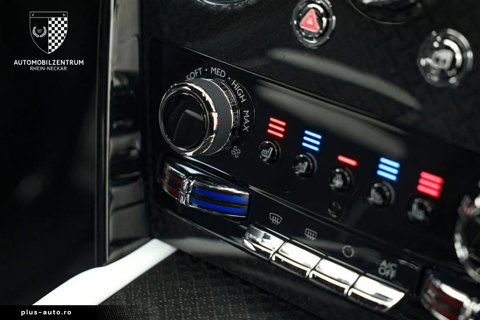 ROLLS ROYCE Cullinan Black Badge Starburst RearSeat Bespoke