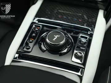 ROLLS ROYCE Cullinan Black Badge Starburst RearSeat Bespoke