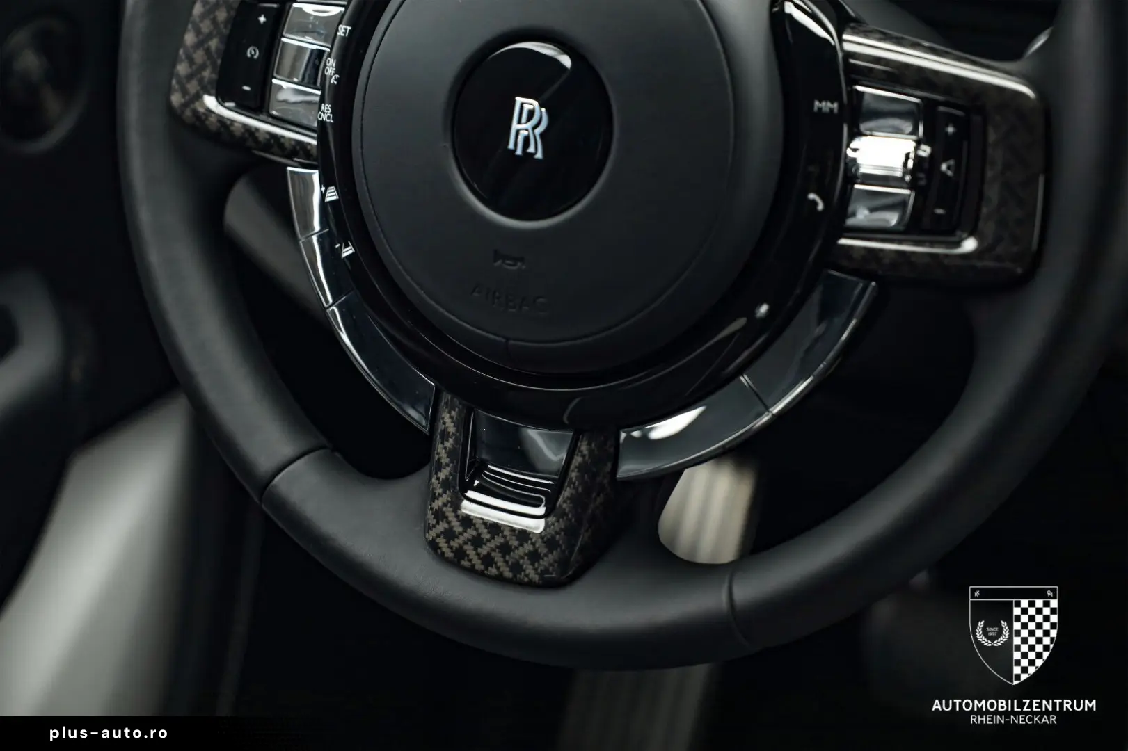 ROLLS ROYCE Cullinan Black Badge Starburst RearSeat Bespoke