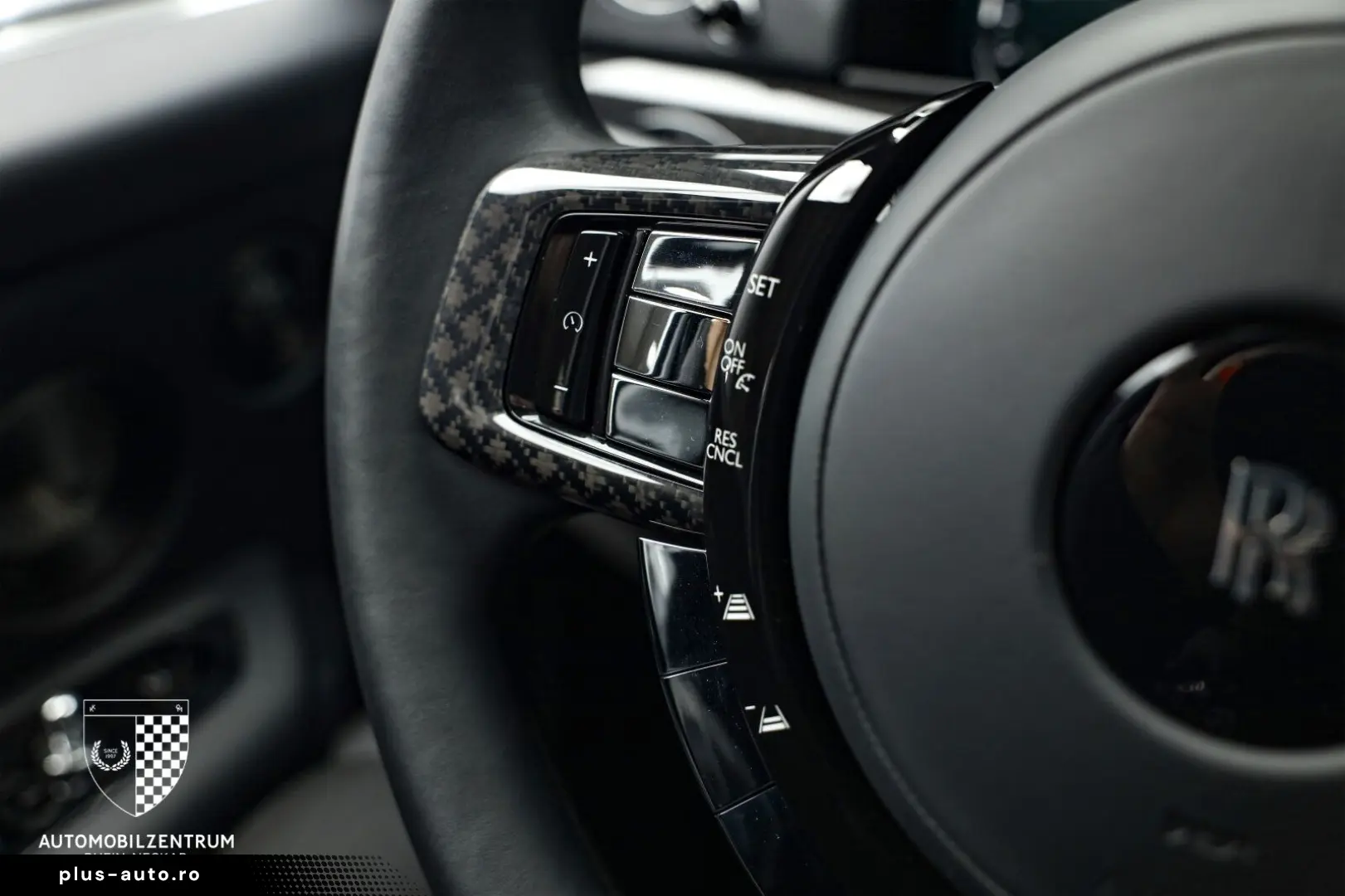 ROLLS ROYCE Cullinan Black Badge Starburst RearSeat Bespoke