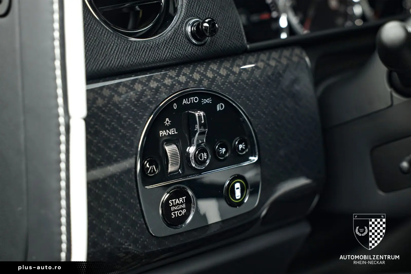 ROLLS ROYCE Cullinan Black Badge Starburst RearSeat Bespoke