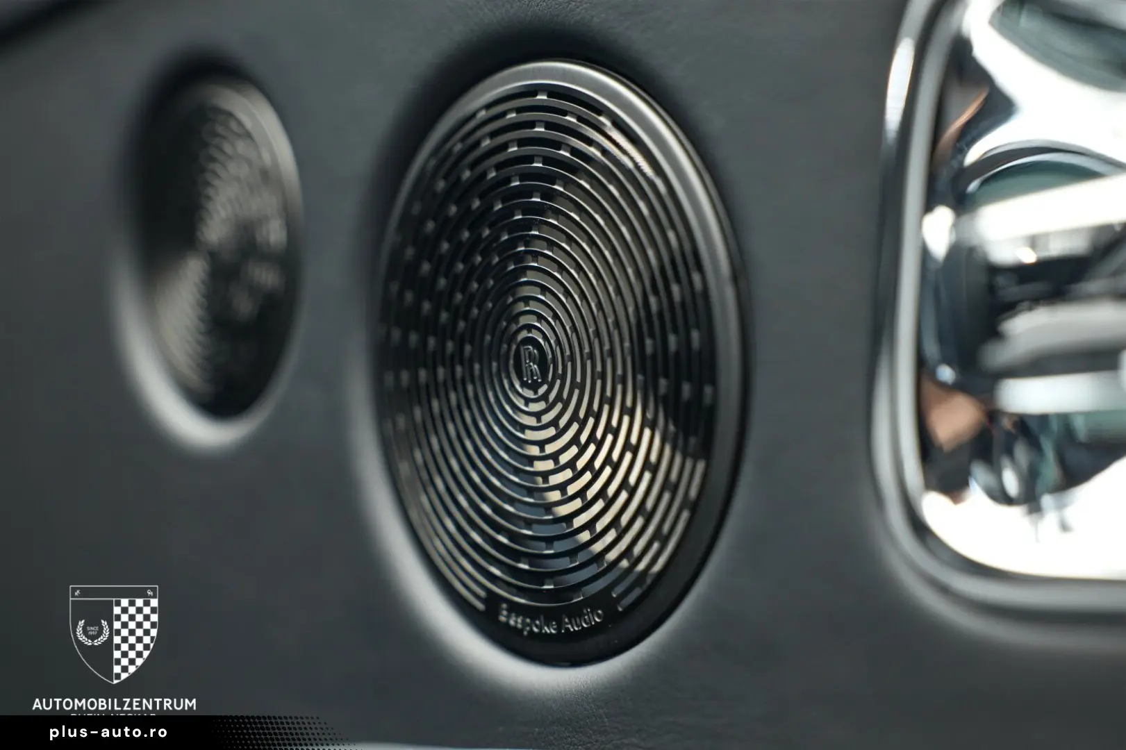 ROLLS ROYCE Cullinan Black Badge Starburst RearSeat Bespoke