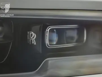 ROLLS ROYCE Cullinan Black Badge Starburst RearSeat Bespoke