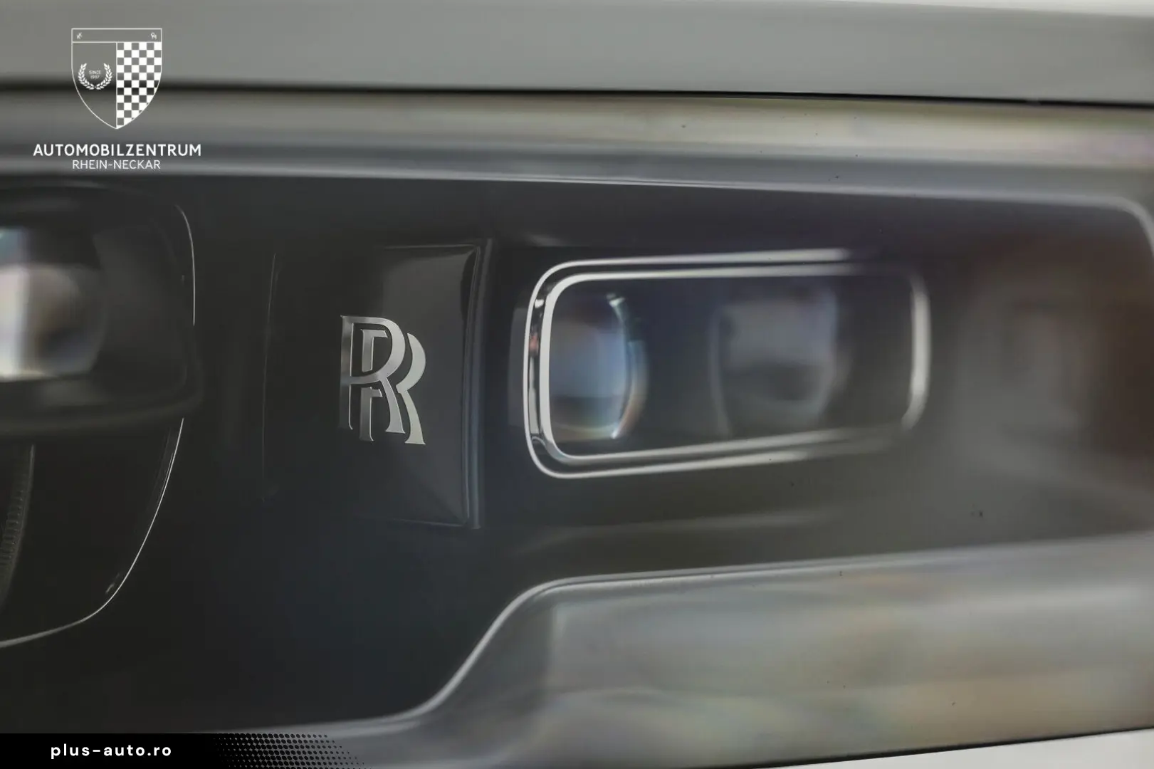 ROLLS ROYCE Cullinan Black Badge Starburst RearSeat Bespoke