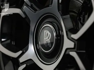 ROLLS ROYCE Cullinan Black Badge Starburst RearSeat Bespoke