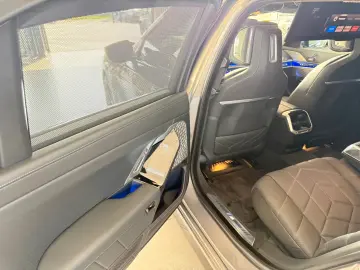 BMW M760e xDrive Two Tone Individual 3xTV SkyLounge