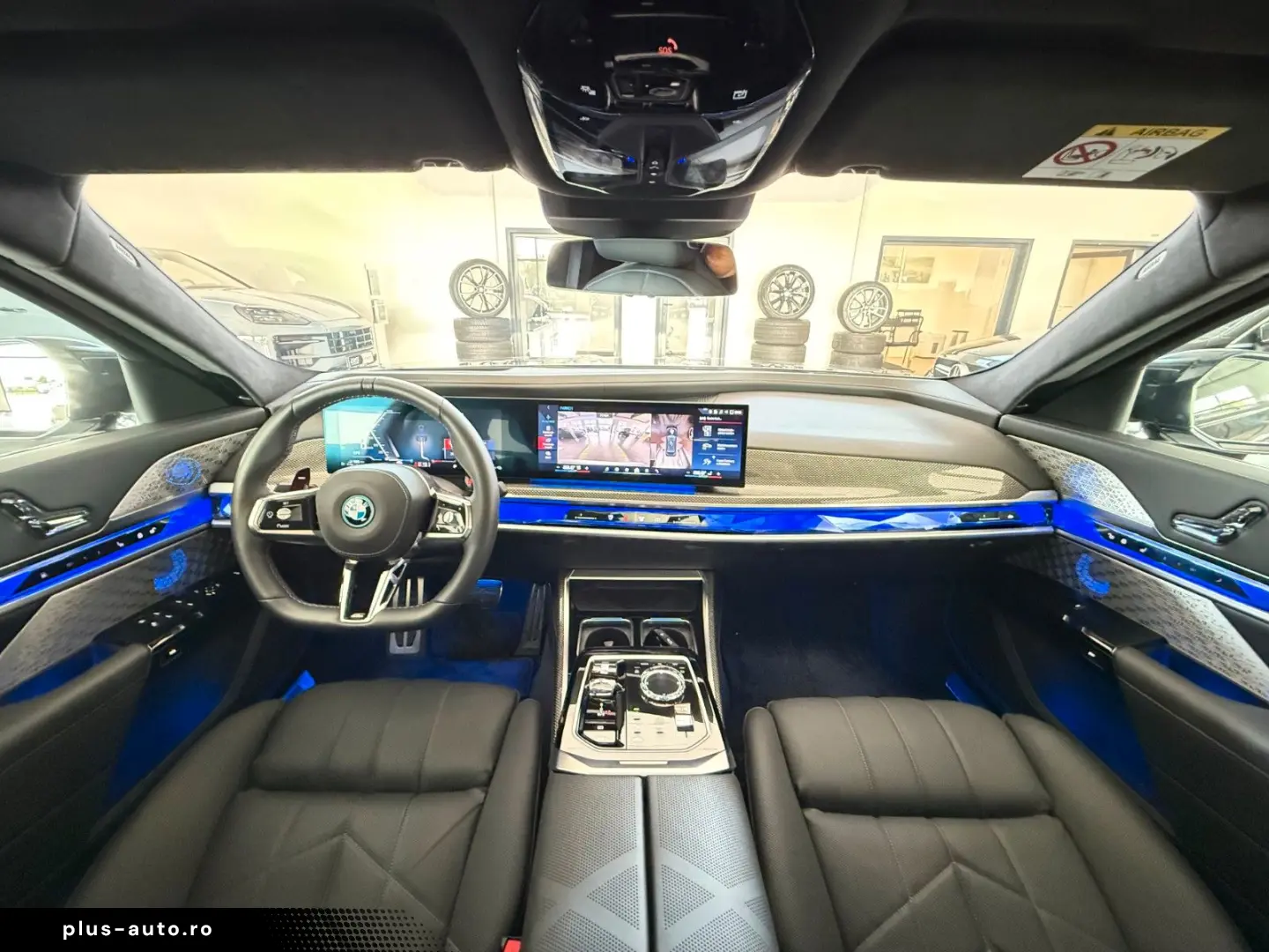 BMW M760e xDrive Two Tone Individual 3xTV SkyLounge