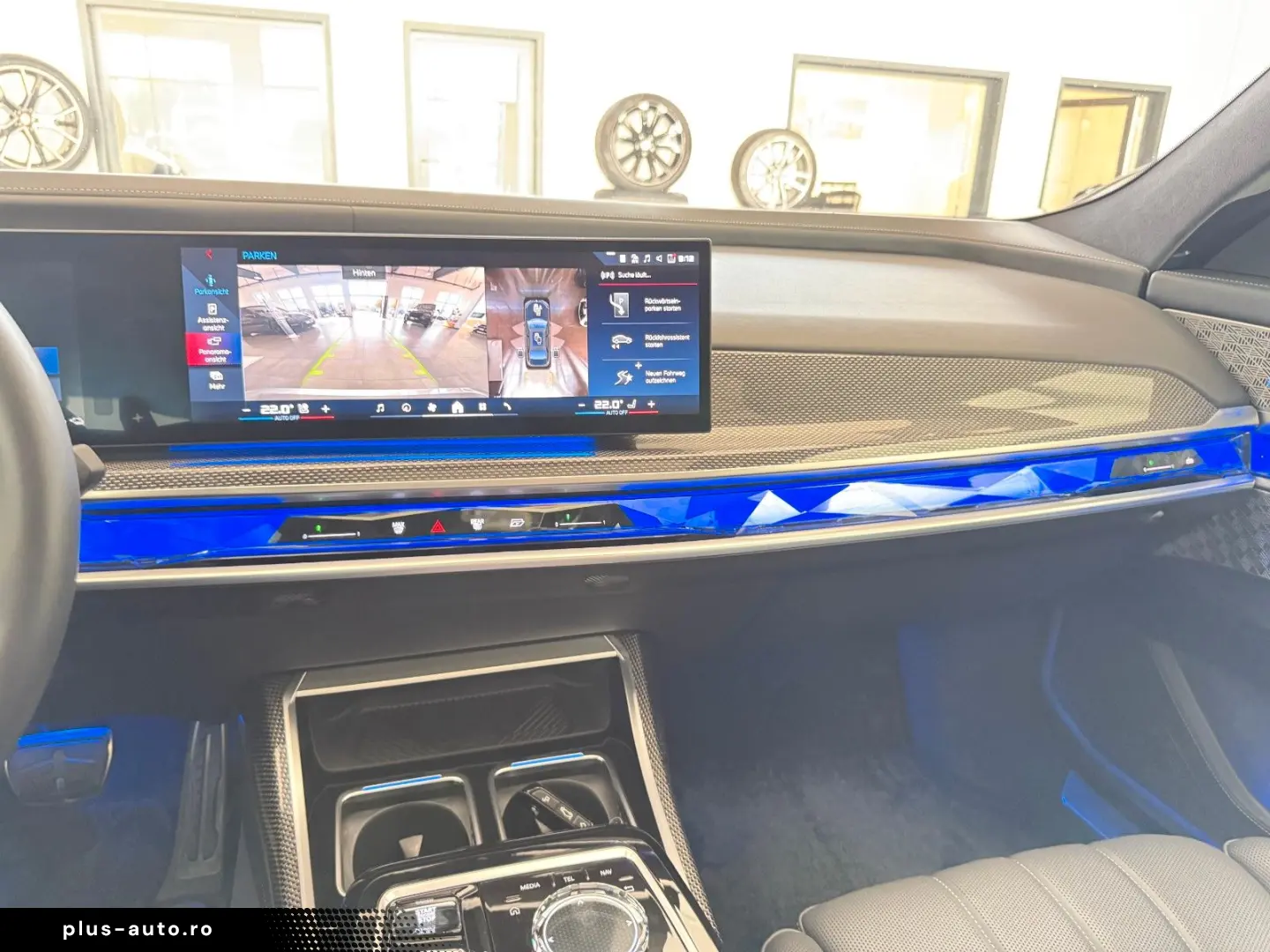 BMW M760e xDrive Two Tone Individual 3xTV SkyLounge