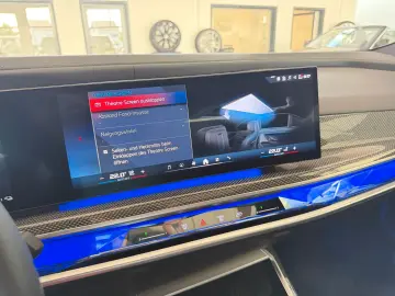 BMW M760e xDrive Two Tone Individual 3xTV SkyLounge