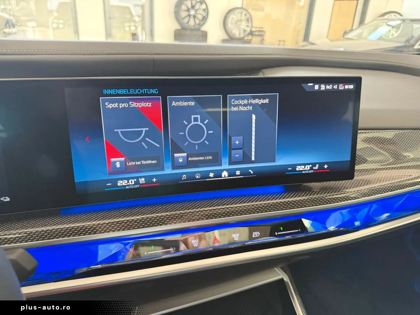 BMW M760e xDrive Two Tone Individual 3xTV SkyLounge