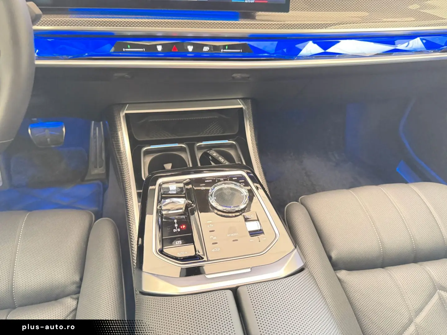 BMW M760e xDrive Two Tone Individual 3xTV SkyLounge