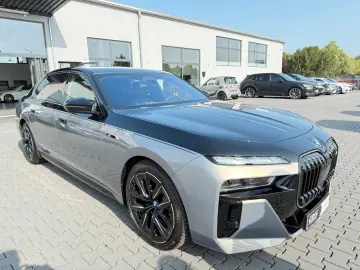 BMW M760e xDrive Two Tone Individual 3xTV SkyLounge
