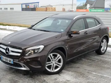 MERCEDES BENZ GLA 200 D STYLE