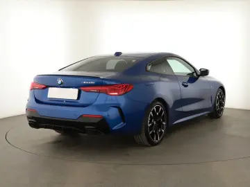 BMW 4