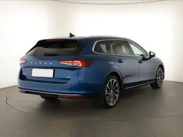 SKODA Superb 2.0 TDI 2024 Laurin & Klement  4X4