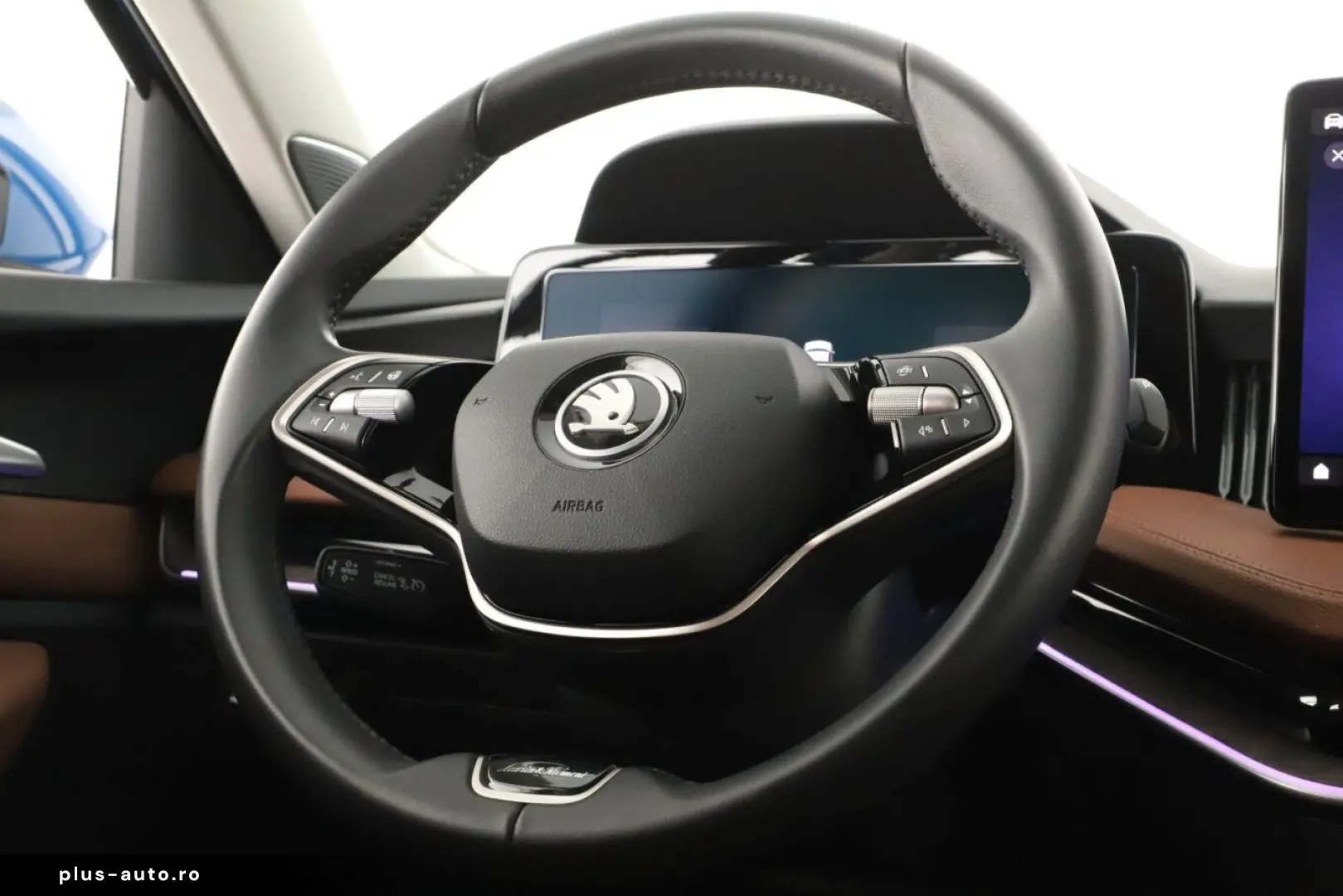 SKODA Superb 2.0 TDI 2024 Laurin & Klement  4X4