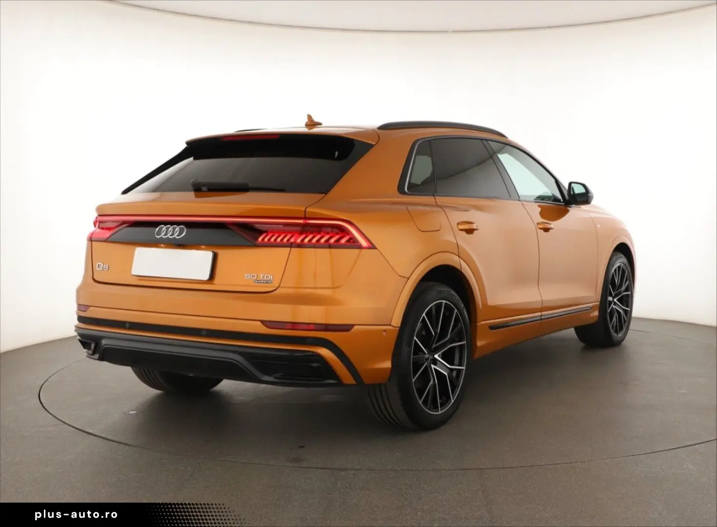 AUDI Q8 50 TDI 2023 S-Line  Automatik  Scheckheft