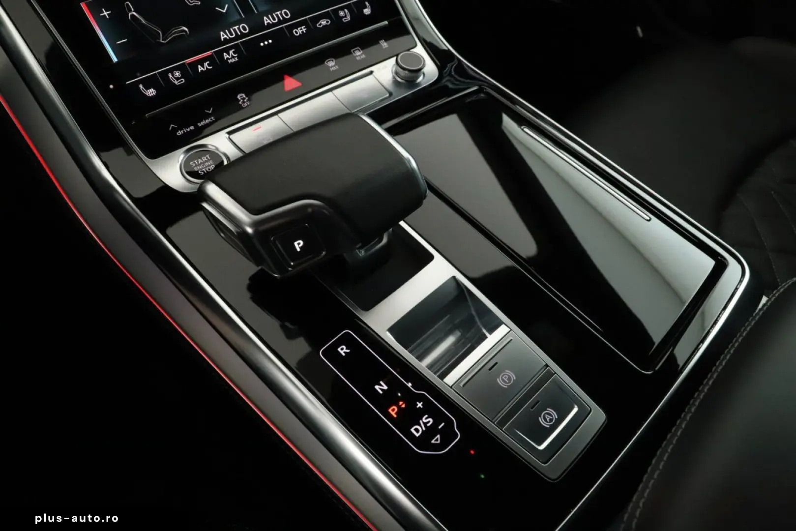 AUDI Q8 50 TDI 2023 S-Line  Automatik  Scheckheft