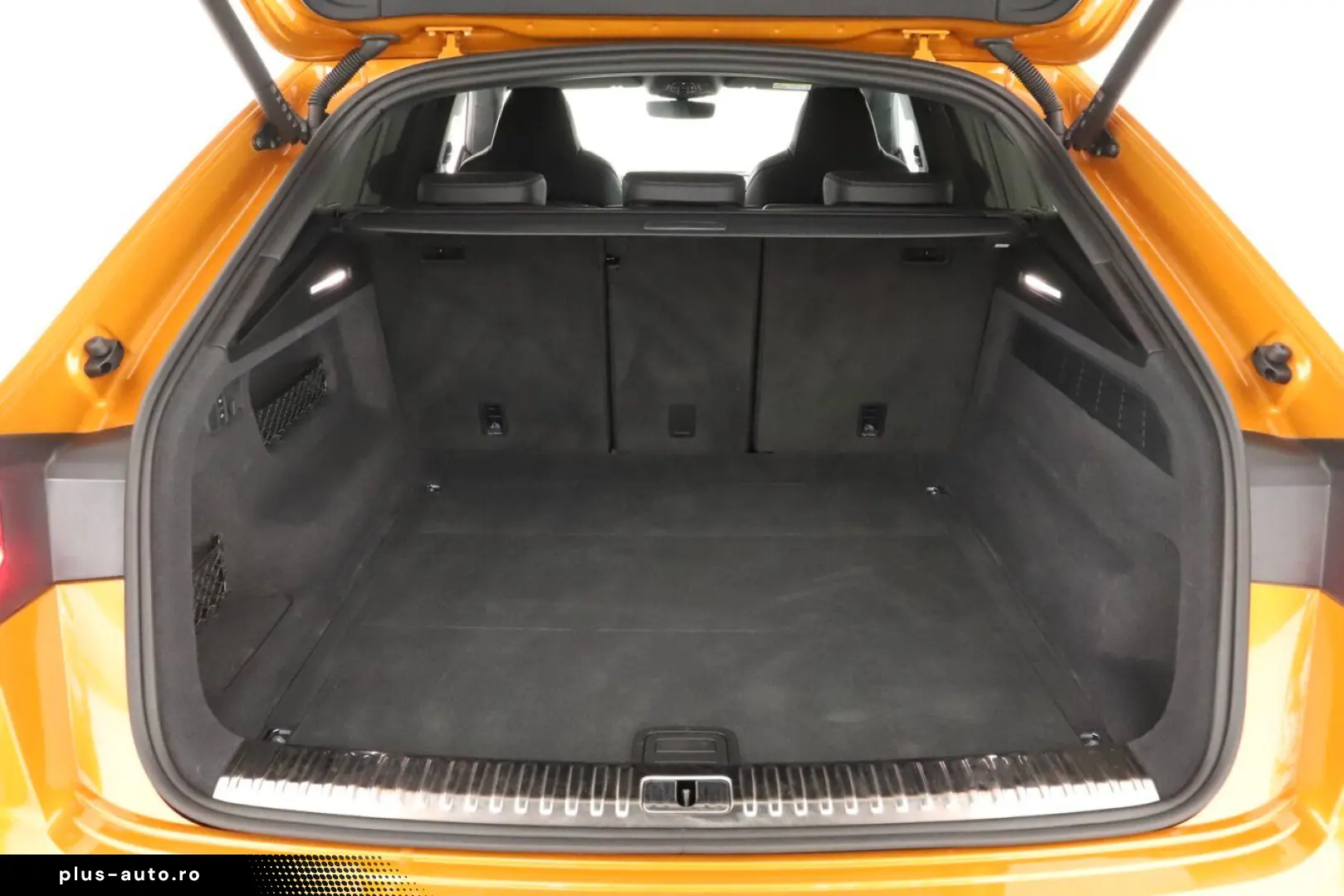 AUDI Q8 50 TDI 2023 S-Line  Automatik  Scheckheft
