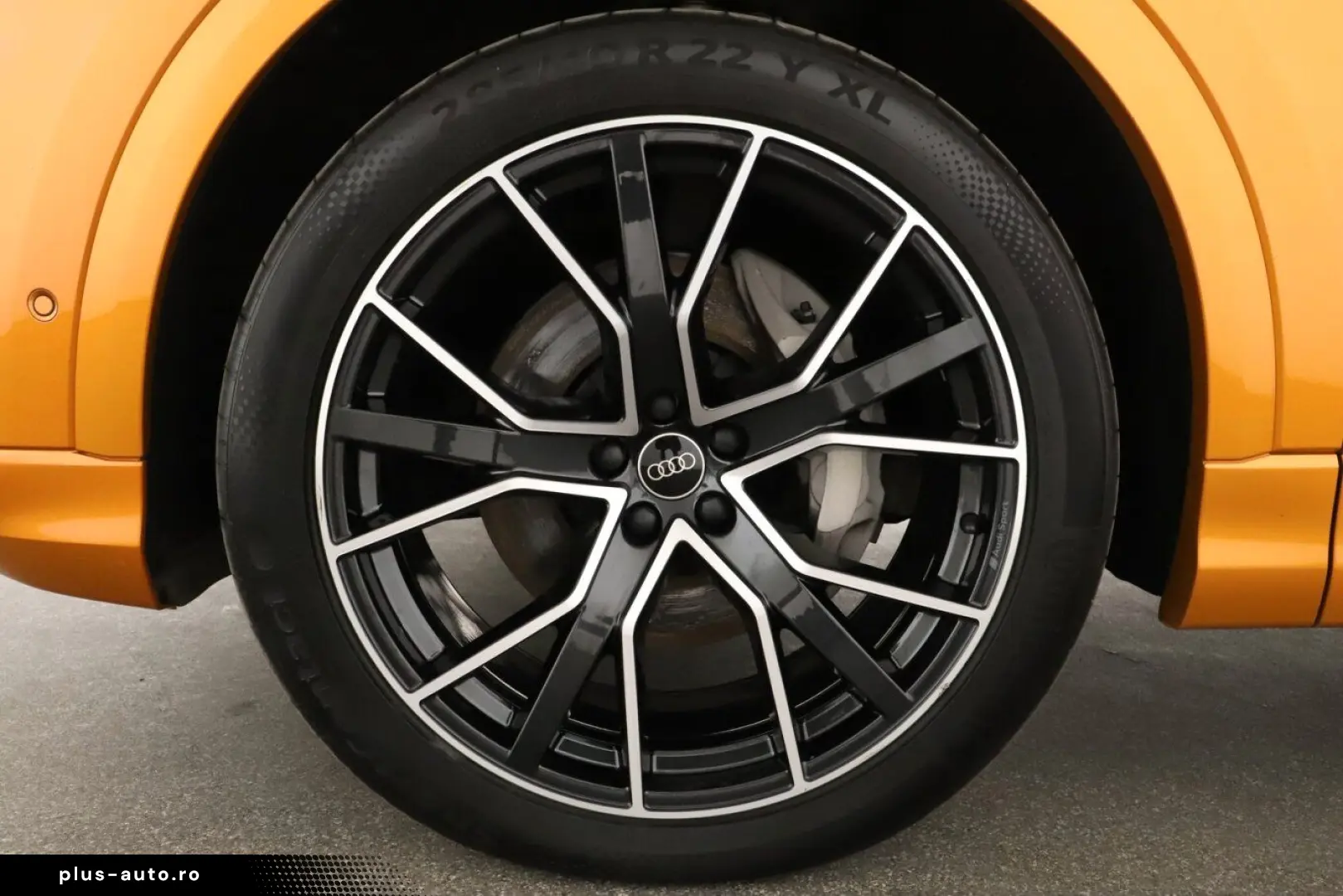 AUDI Q8 50 TDI 2023 S-Line  Automatik  Scheckheft