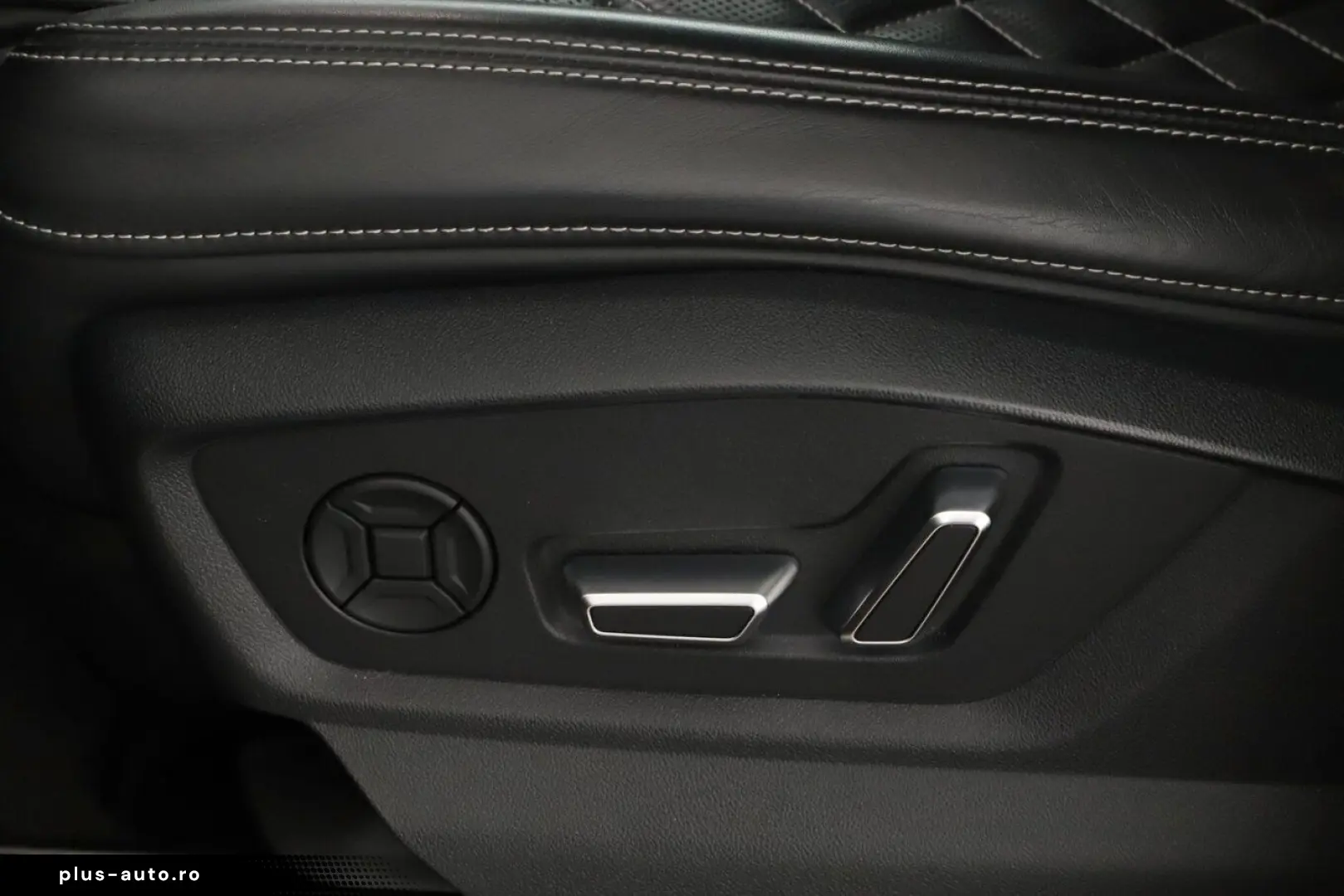 AUDI Q8 50 TDI 2023 S-Line  Automatik  Scheckheft