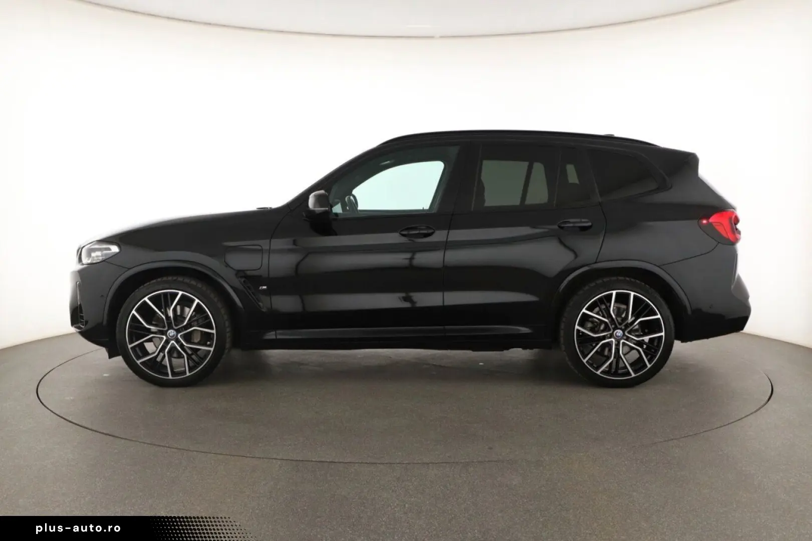 BMW X3 xDrive30e 2023   Automatik  Scheckheft