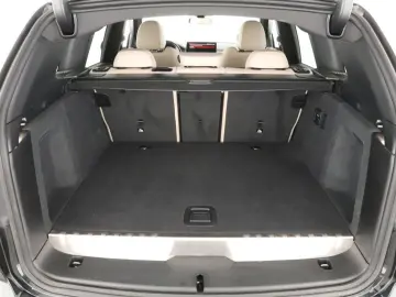 BMW X3 xDrive30e 2023   Automatik  Scheckheft