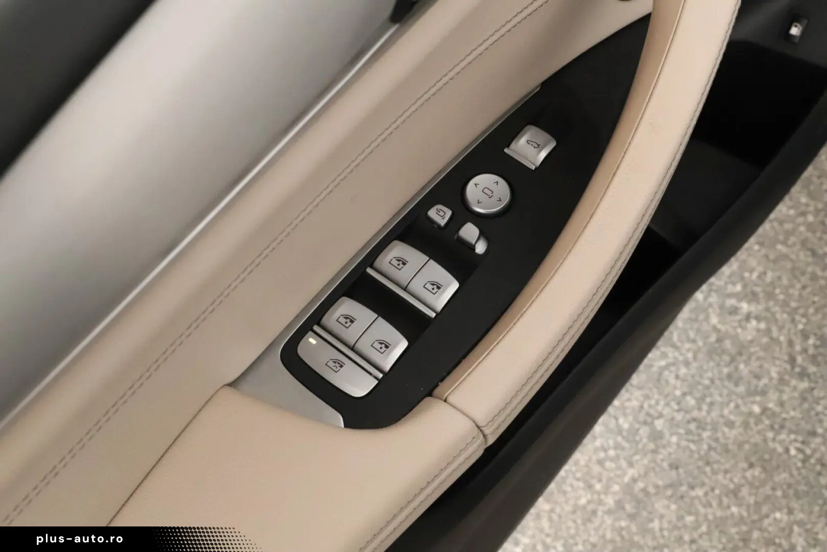 BMW X3 xDrive30e 2023   Automatik  Scheckheft