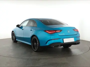 MERCEDES-BENZ CLA 220 4MATIC 2024 AMG  4X4  Automatik