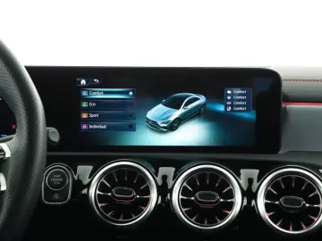 MERCEDES-BENZ CLA 220 4MATIC 2024 AMG  4X4  Automatik