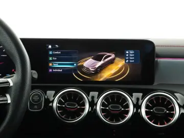 MERCEDES-BENZ CLA 220 4MATIC 2024 AMG  4X4  Automatik