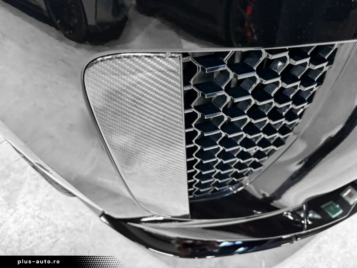 LAND ROVER Range Rover Sport P635 SV EDITION ONE  FULL CARB