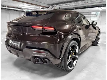 FERRARI Purosangue V12 NO VAT NERO PUROSANGUE CARBON FUL