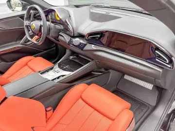 FERRARI Purosangue V12 NO VAT NERO PUROSANGUE CARBON FUL