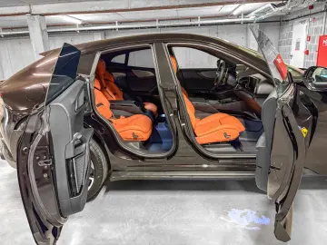 FERRARI Purosangue V12 NO VAT NERO PUROSANGUE CARBON FUL