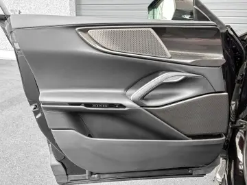 FERRARI Purosangue V12 NO VAT NERO PUROSANGUE CARBON FUL