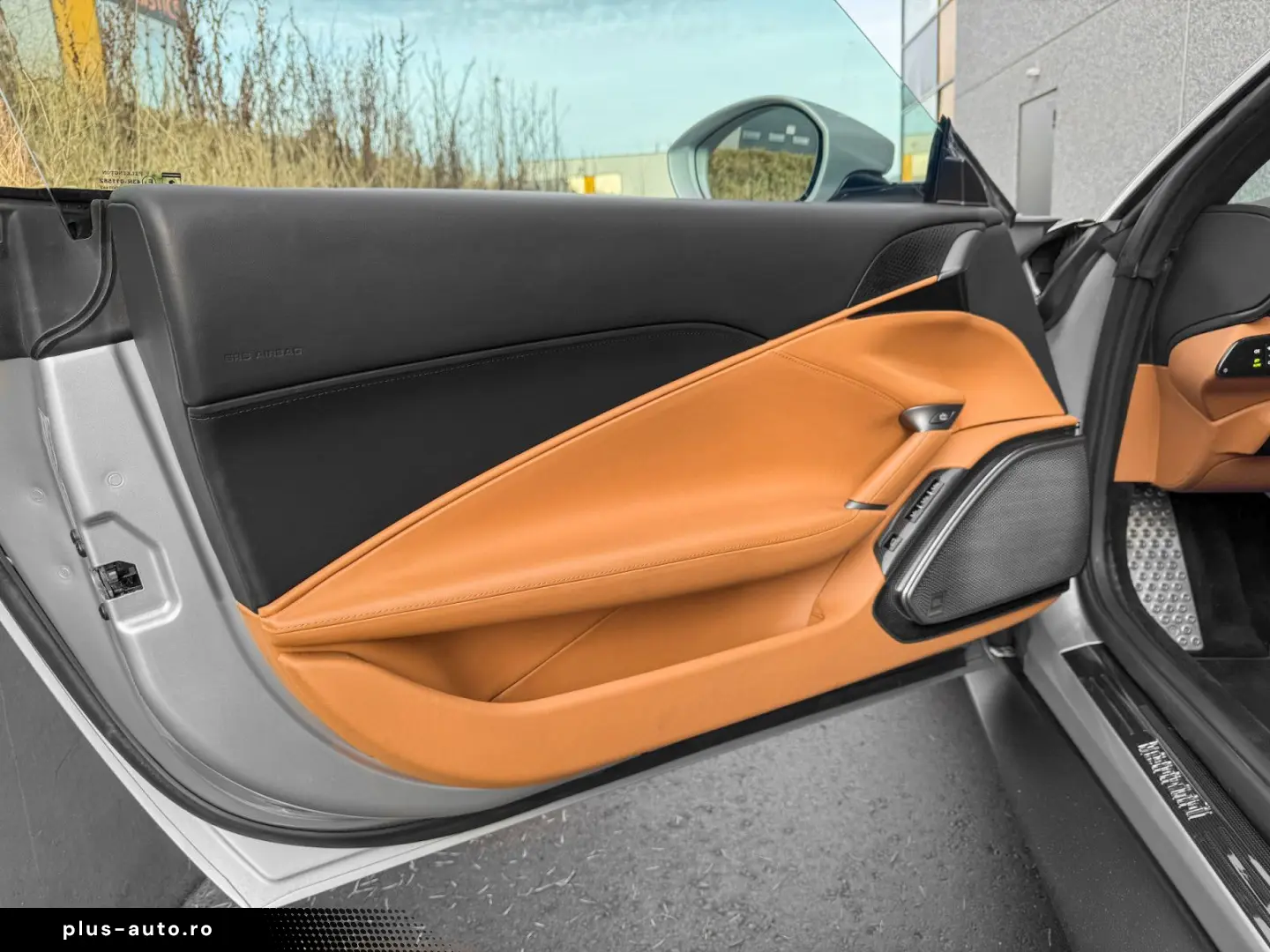 FERRARI Roma 20_ACC_CARBON_360 _MATRIX_ FULL