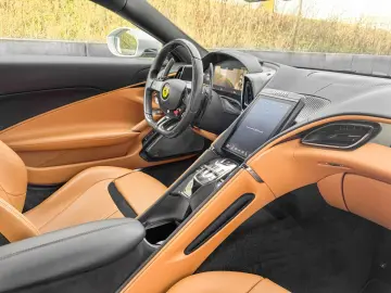 FERRARI Roma 20_ACC_CARBON_360 _MATRIX_ FULL