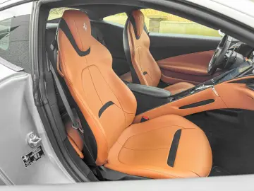 FERRARI Roma 20_ACC_CARBON_360 _MATRIX_ FULL