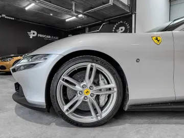 FERRARI Roma 20_ACC_CARBON_360 _MATRIX_ FULL